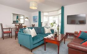 2 Central, Spacious, Apartment With Private Patio